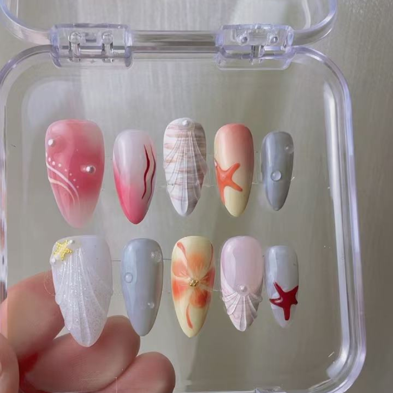 Almond 3d style nails 18