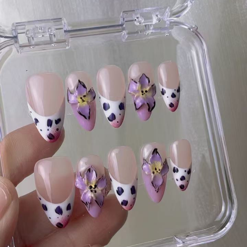 Almond 3d style nails No.35