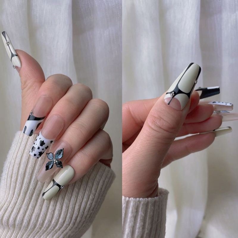 Short Style  Press On Nails Live No.8