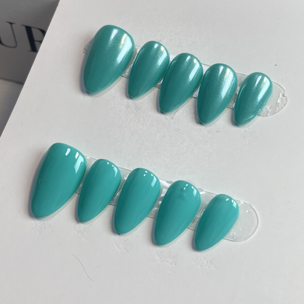 Solid color nails 02