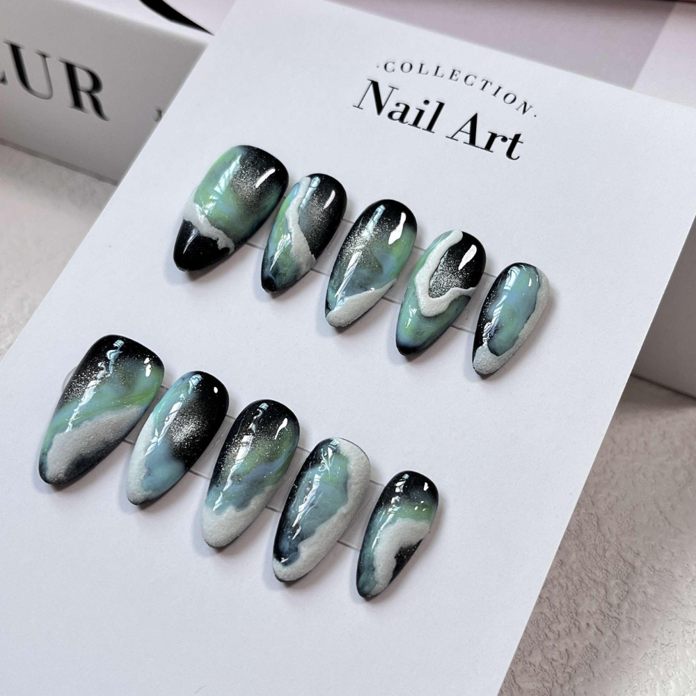 Almond style press on nails 22